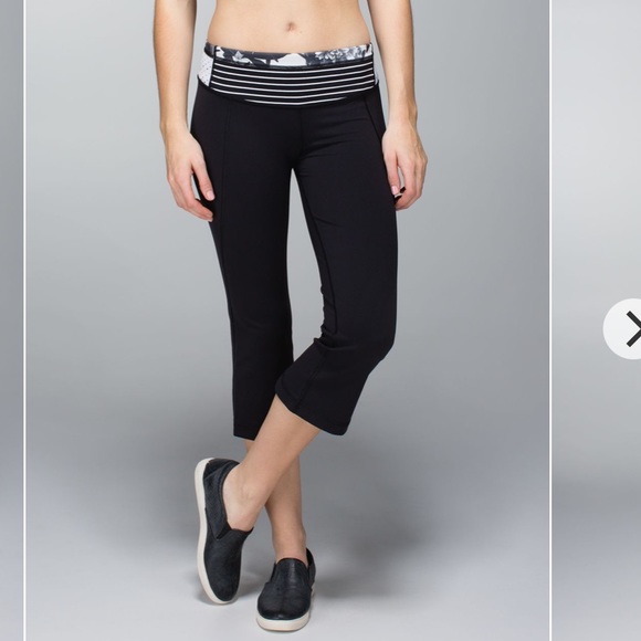 Lululemon Gather & Crow Crop Black Quilt Winter‎ 6 - Picture 1 of 12